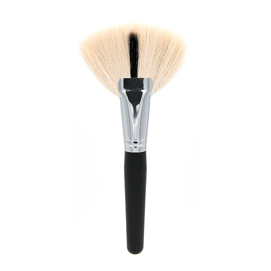 Deluxe Soft Fan Brush  C143