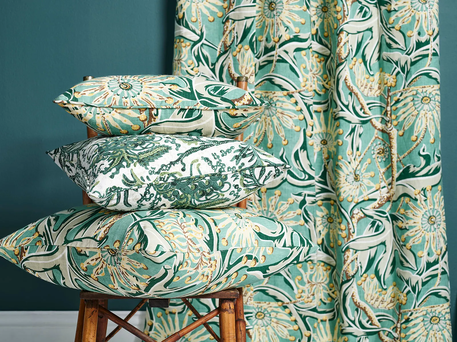 Firewheel Garden 30x50 Cushion Cover
