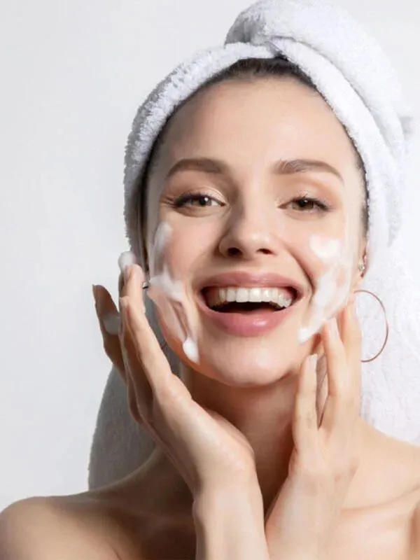 Golden Pearl Whitening Soap – Acne Prone & Oily Skin 100gm