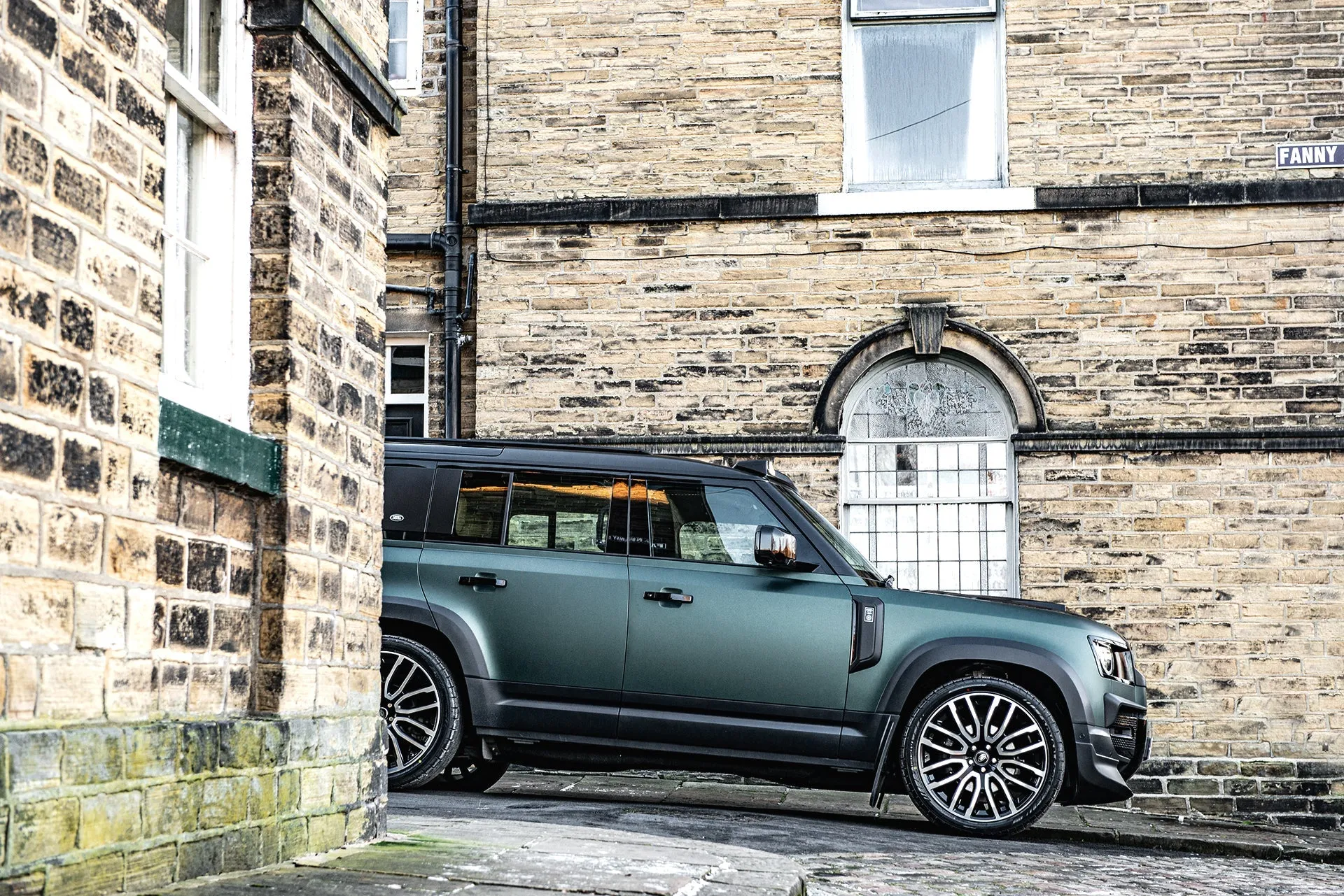 Green Exterior & Conversions for Land Rover Defender 110