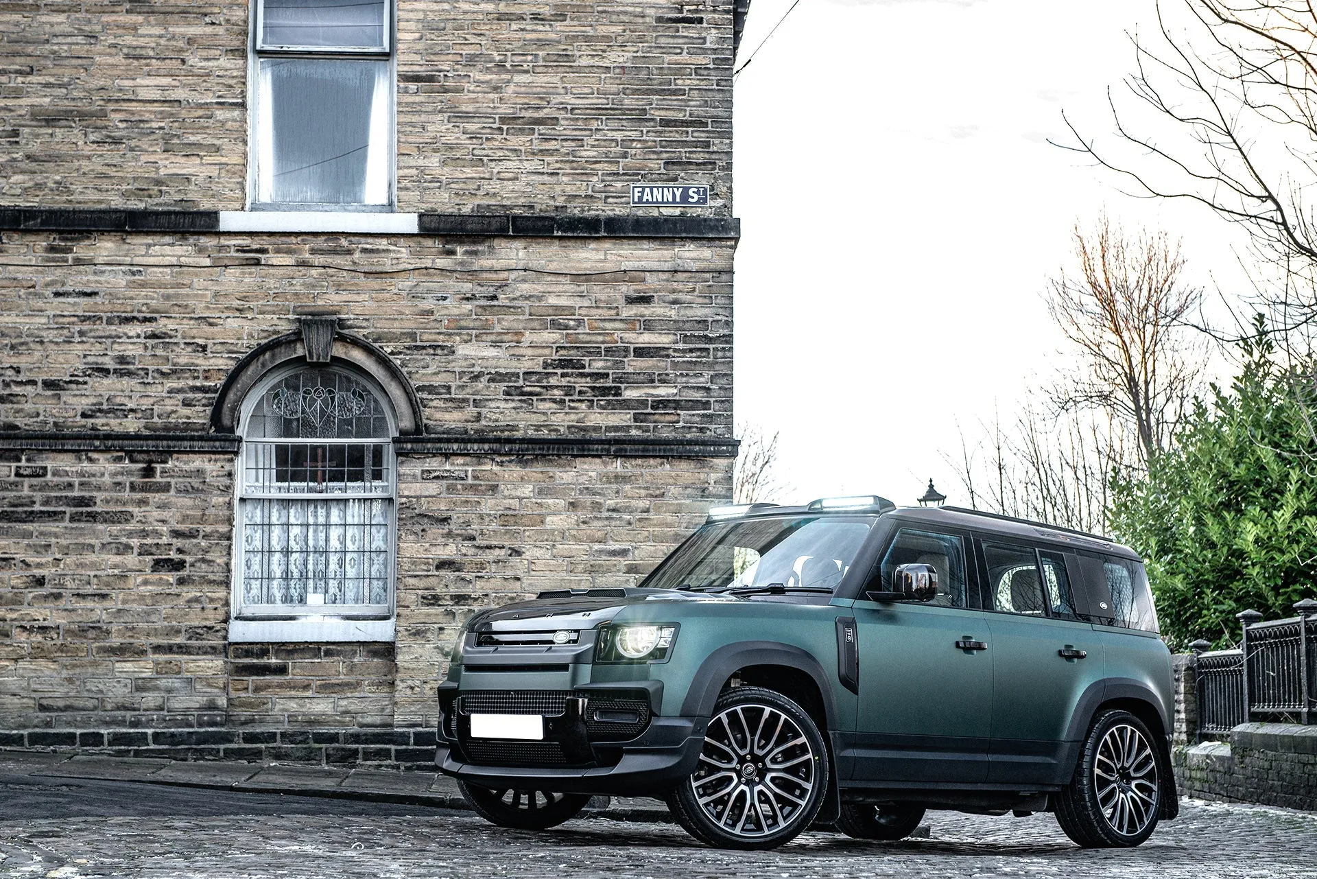 Green Exterior & Conversions for Land Rover Defender 110