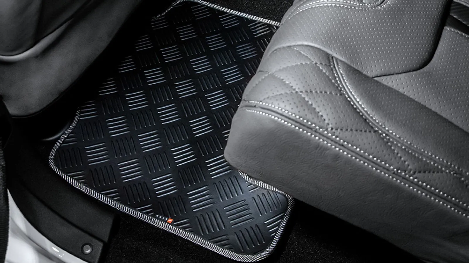 JEEP WRANGLER jk (2007-2018) CHEQUERED RUBBER MATS - 4 DOOR