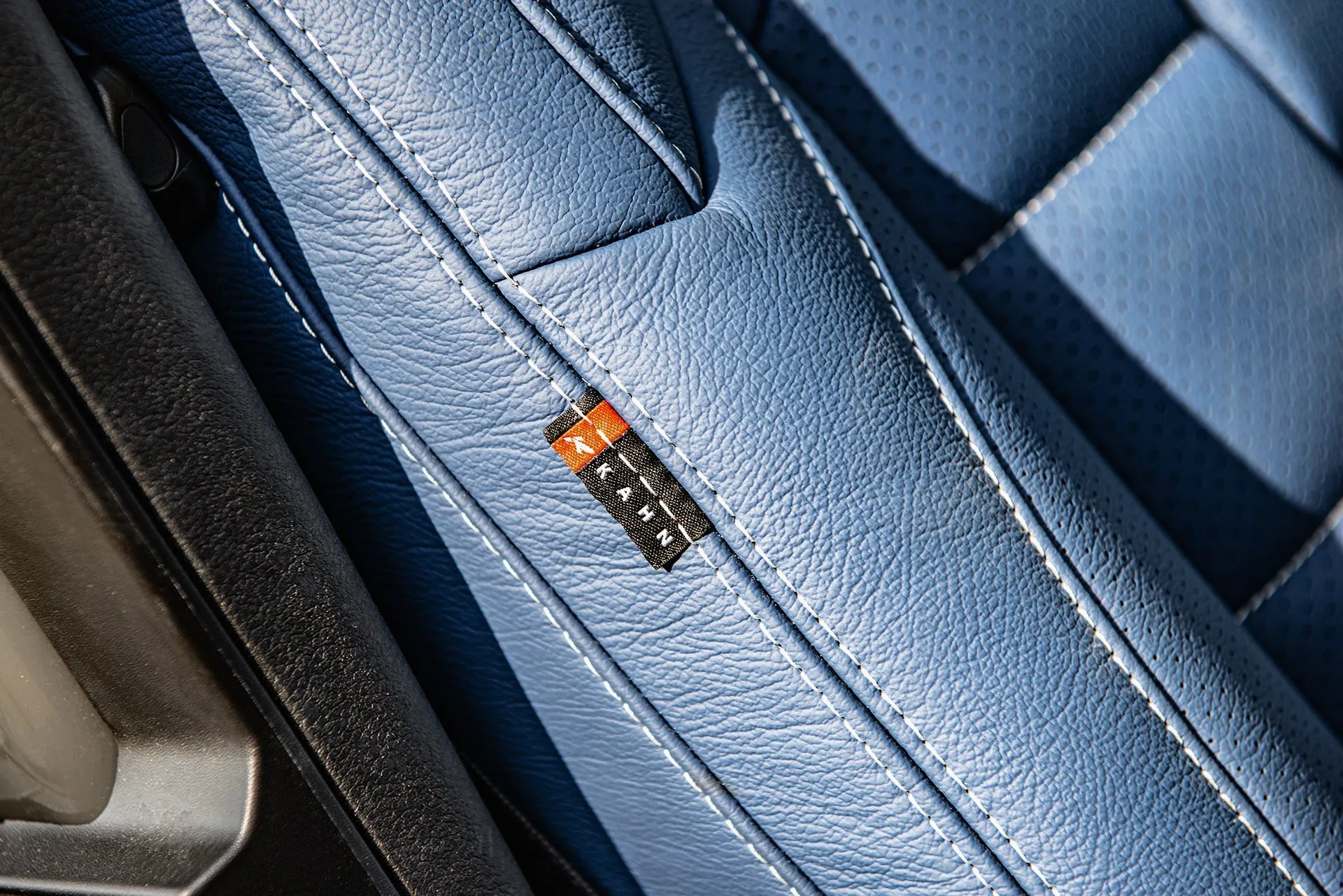 Jeep Wrangler JL 2 Door Leather Interior - Blue Edition