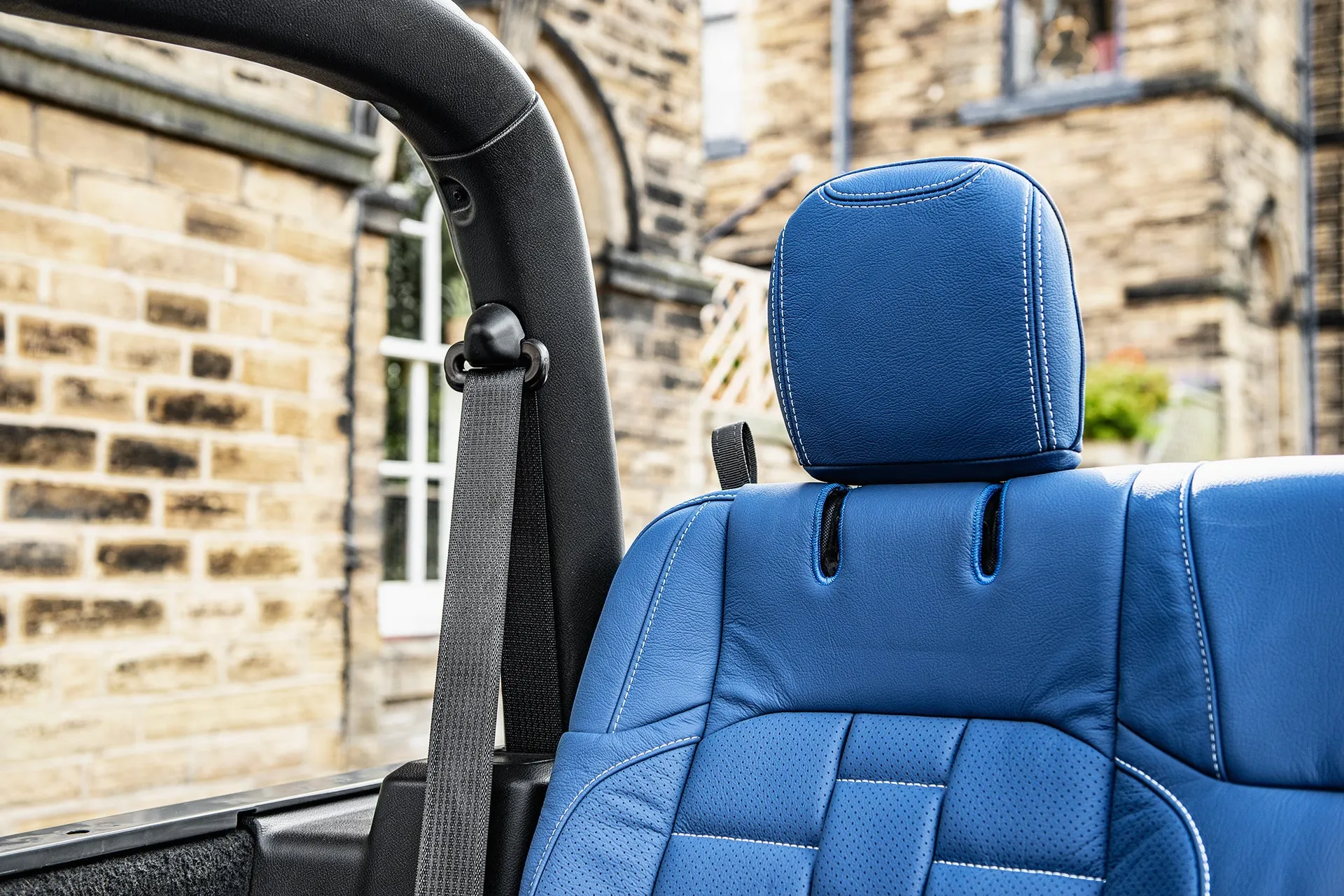 Jeep Wrangler JL 2 Door Leather Interior - Blue Edition