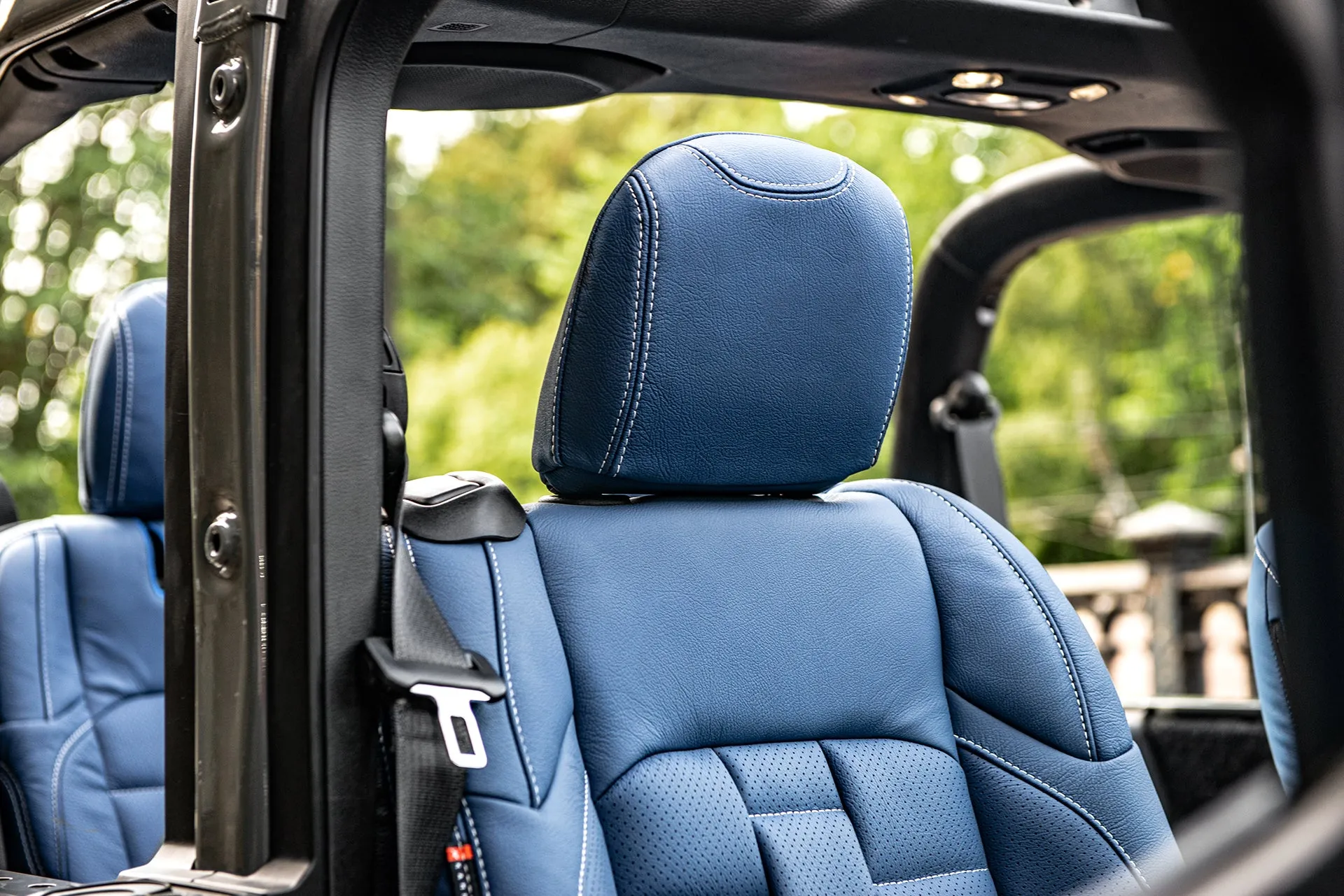 Jeep Wrangler JL 2 Door Leather Interior - Blue Edition