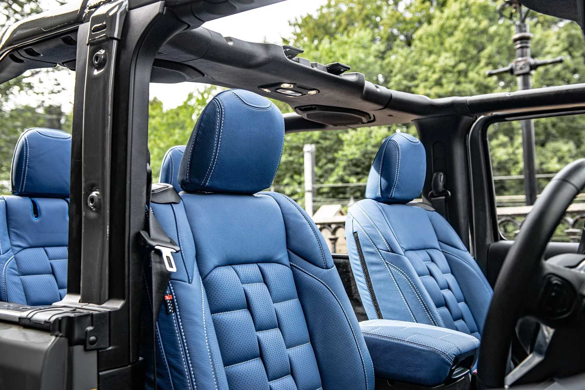 Jeep Wrangler JL 2 Door Leather Interior - Blue Edition