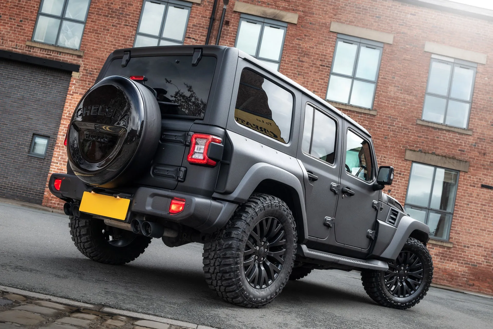 Jeep Wrangler JL 4 Door Black Hawk - Black Exterior
