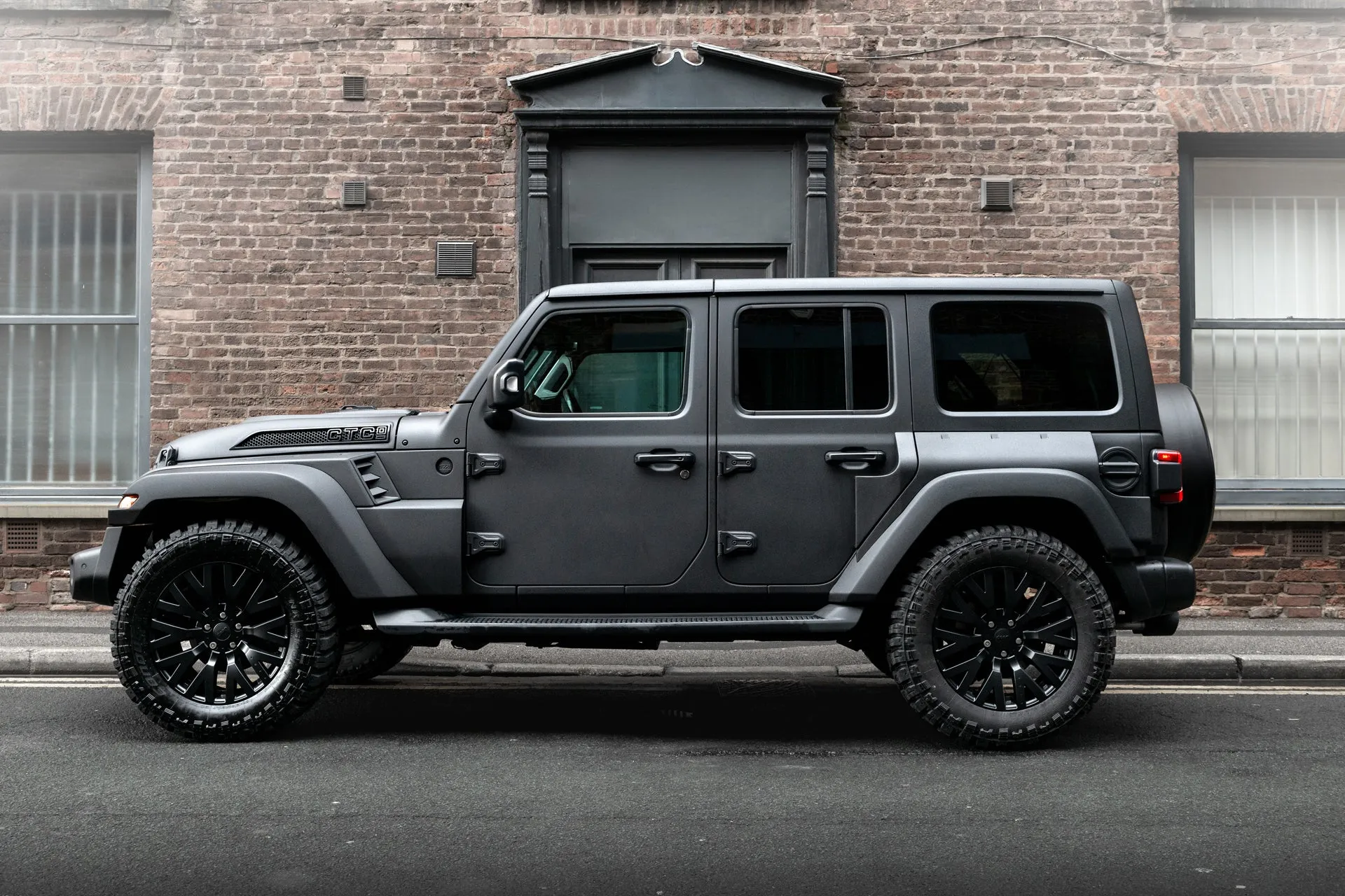 Jeep Wrangler JL 4 Door Black Hawk - Black Exterior