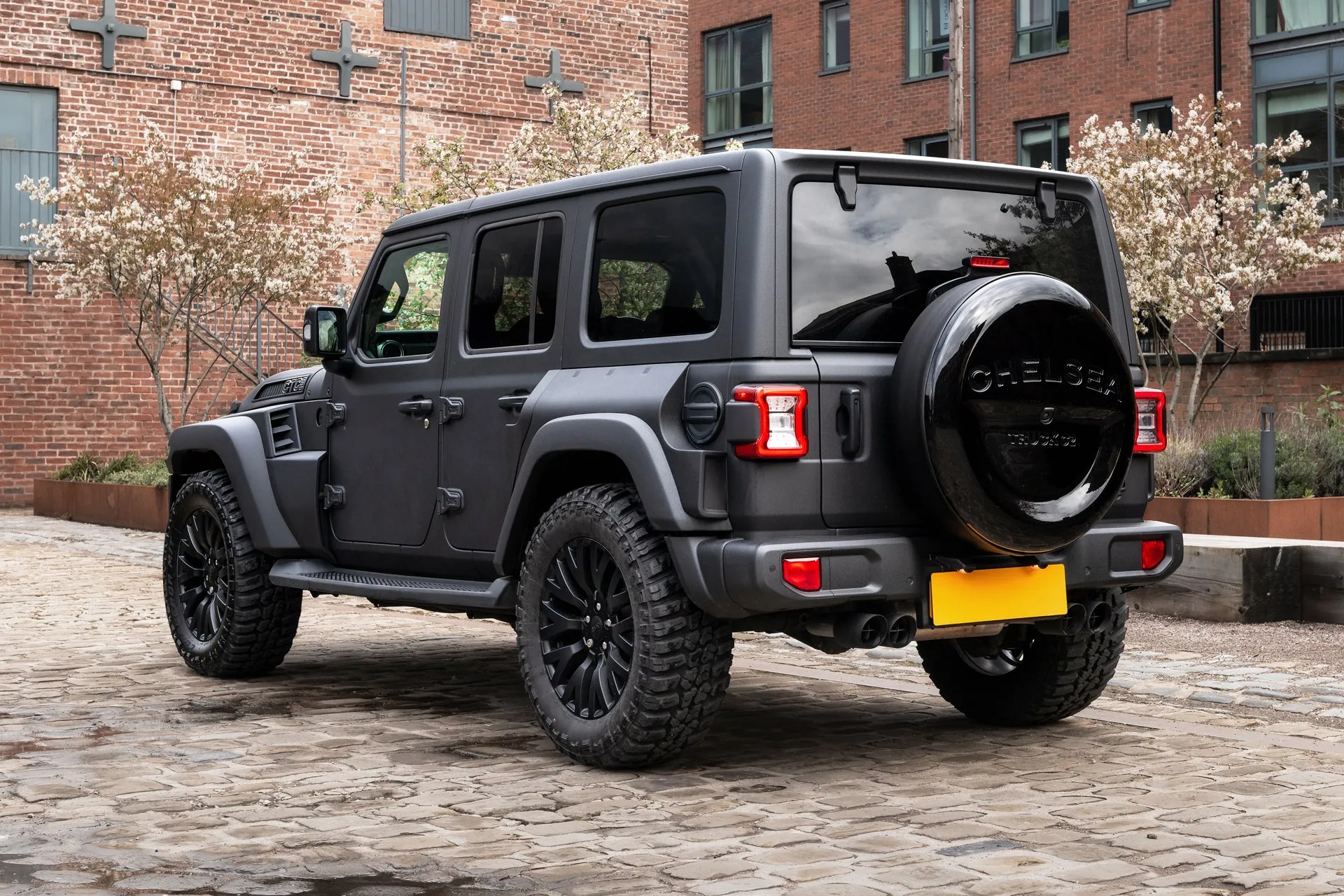 Jeep Wrangler JL 4 Door Black Hawk - Black Exterior