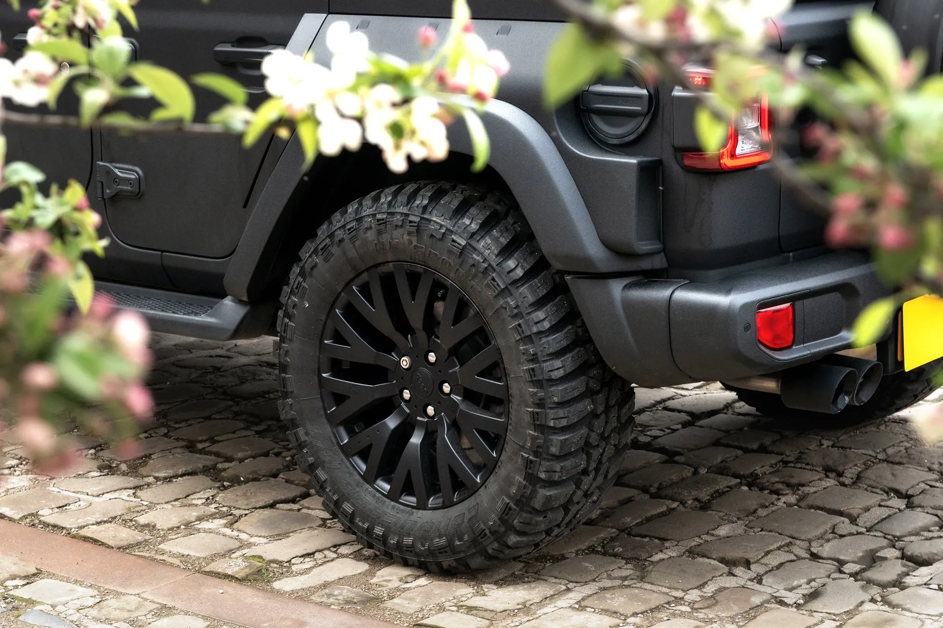 Jeep Wrangler JL 4 Door Black Hawk - Black Exterior