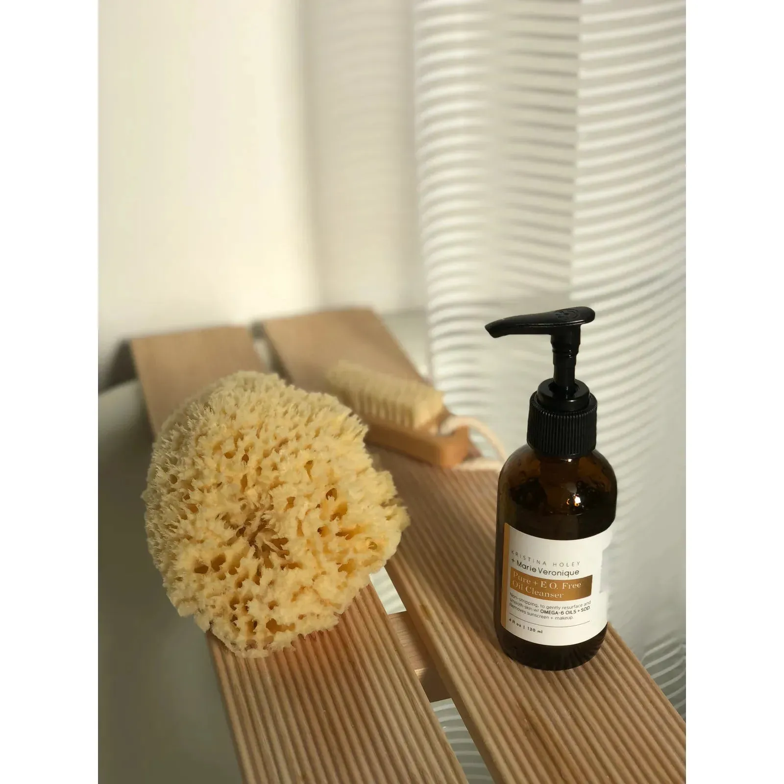 Marie Veronique Pure   E.O. Free Oil Cleanser