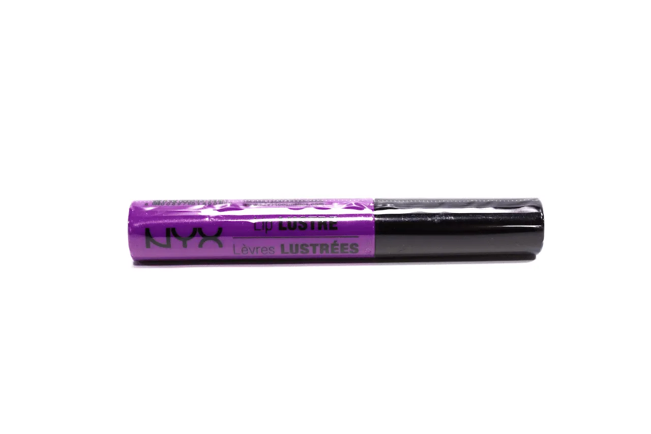 NYX LIP LUSTRE VIOLET GLASS