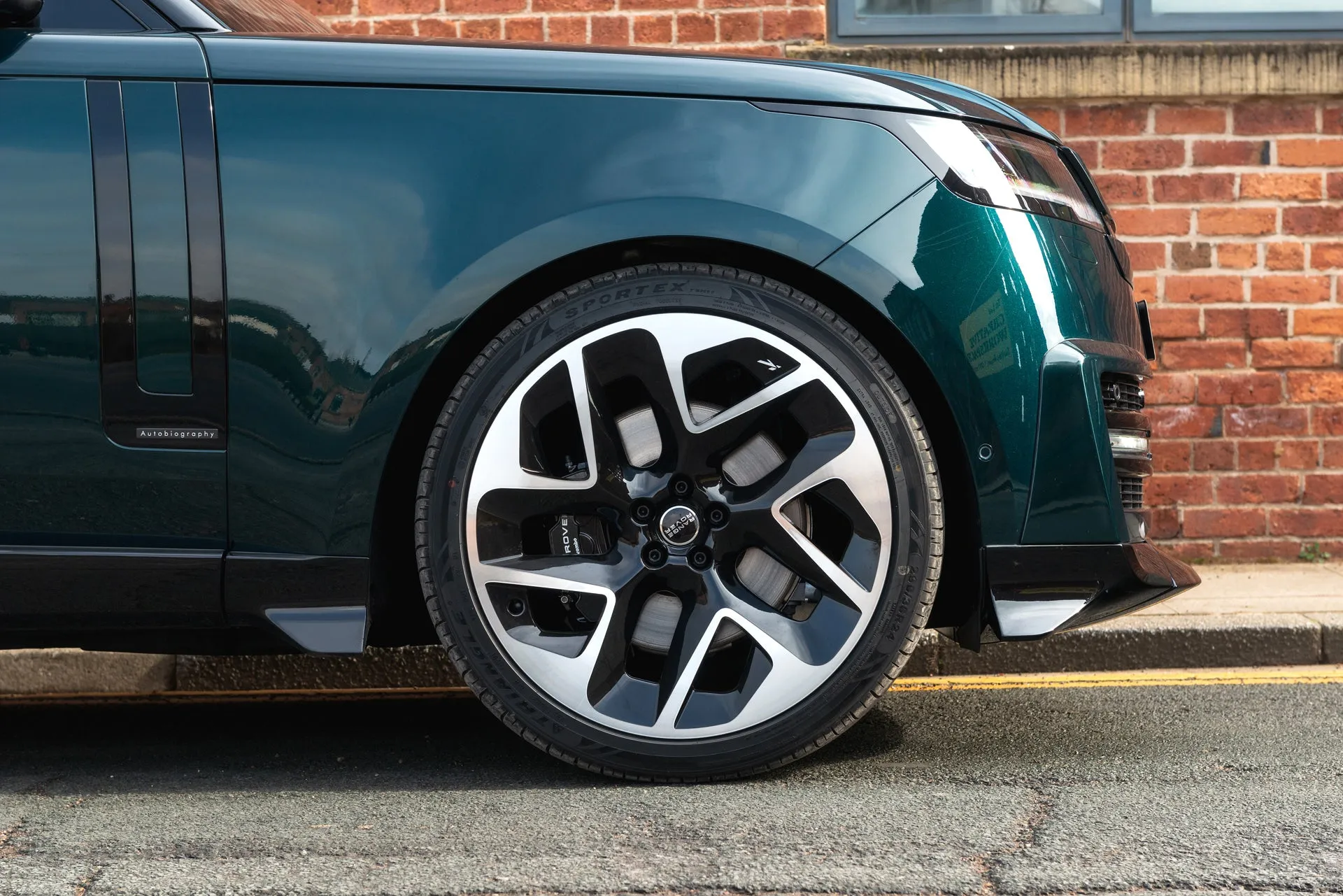 Range Rover LWB Edition By Racing Green Automotive
