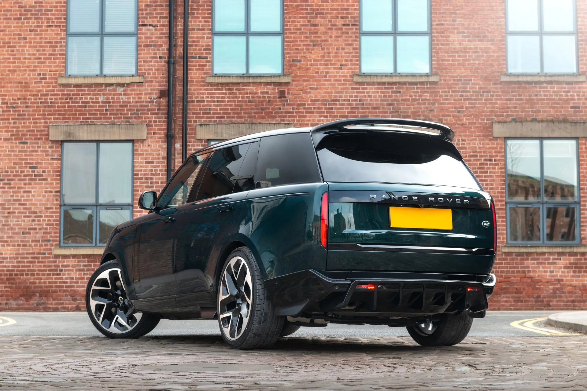 Range Rover LWB Edition By Racing Green Automotive