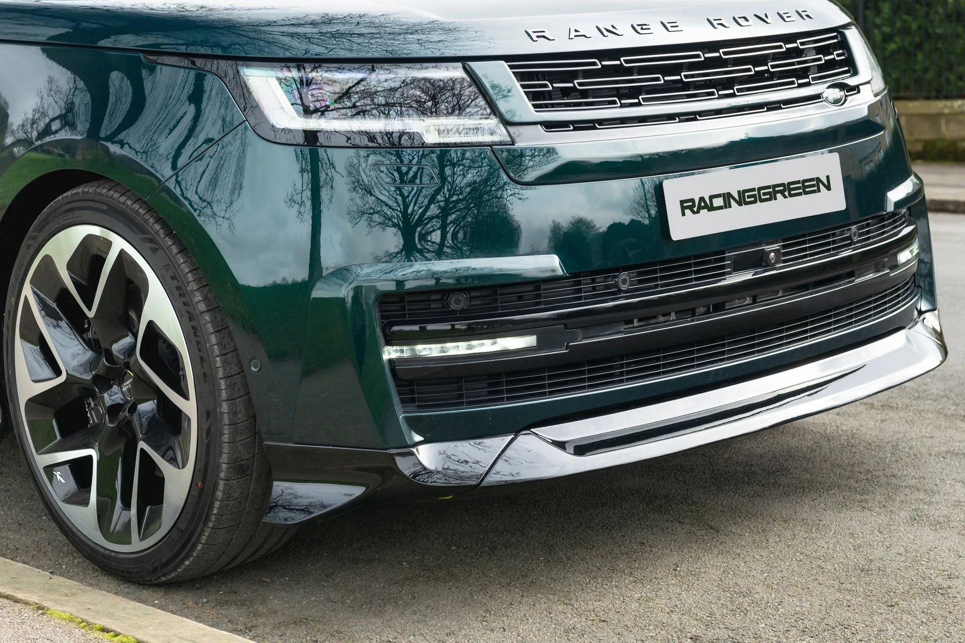 Range Rover LWB Edition By Racing Green Automotive