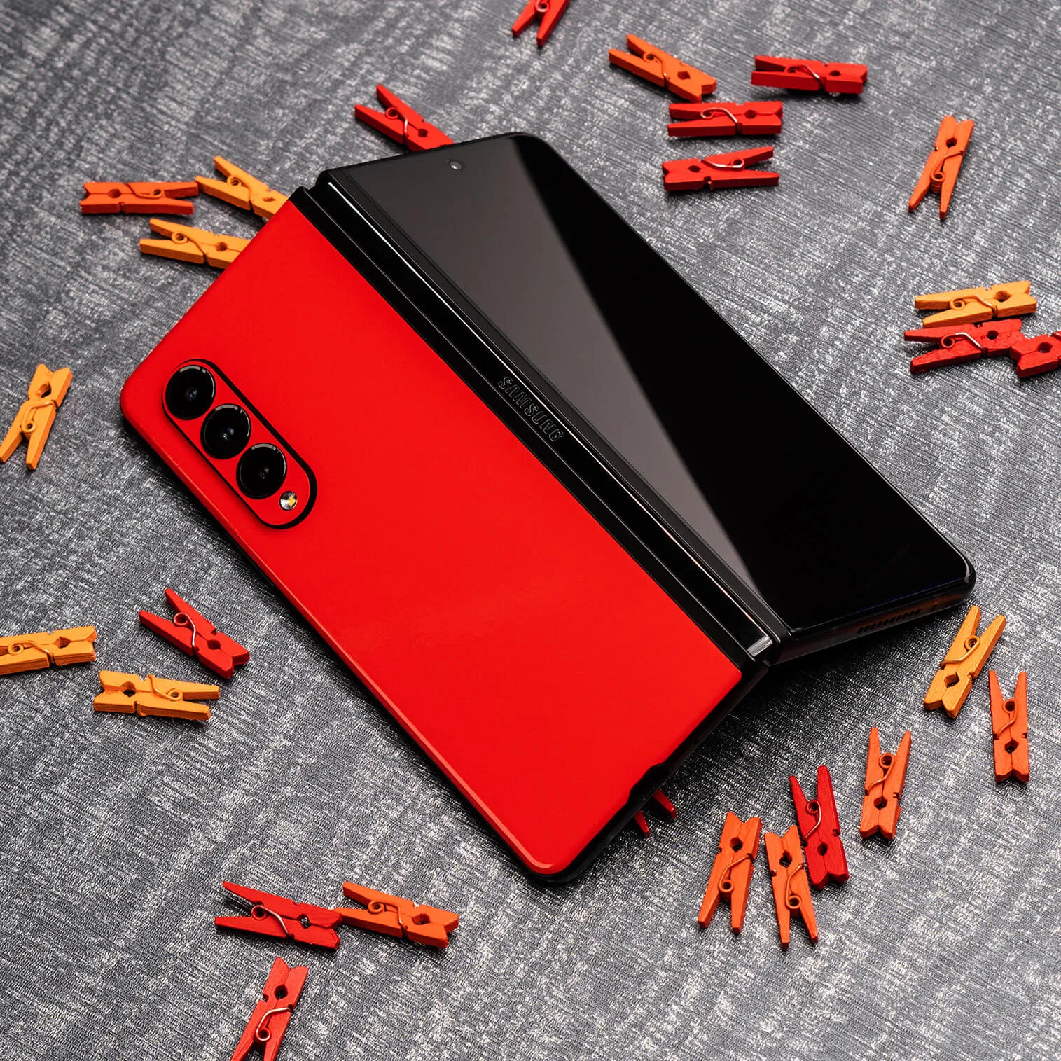 Samsung Galaxy Z FOLD 3 GLOSSY Bright Red Skin