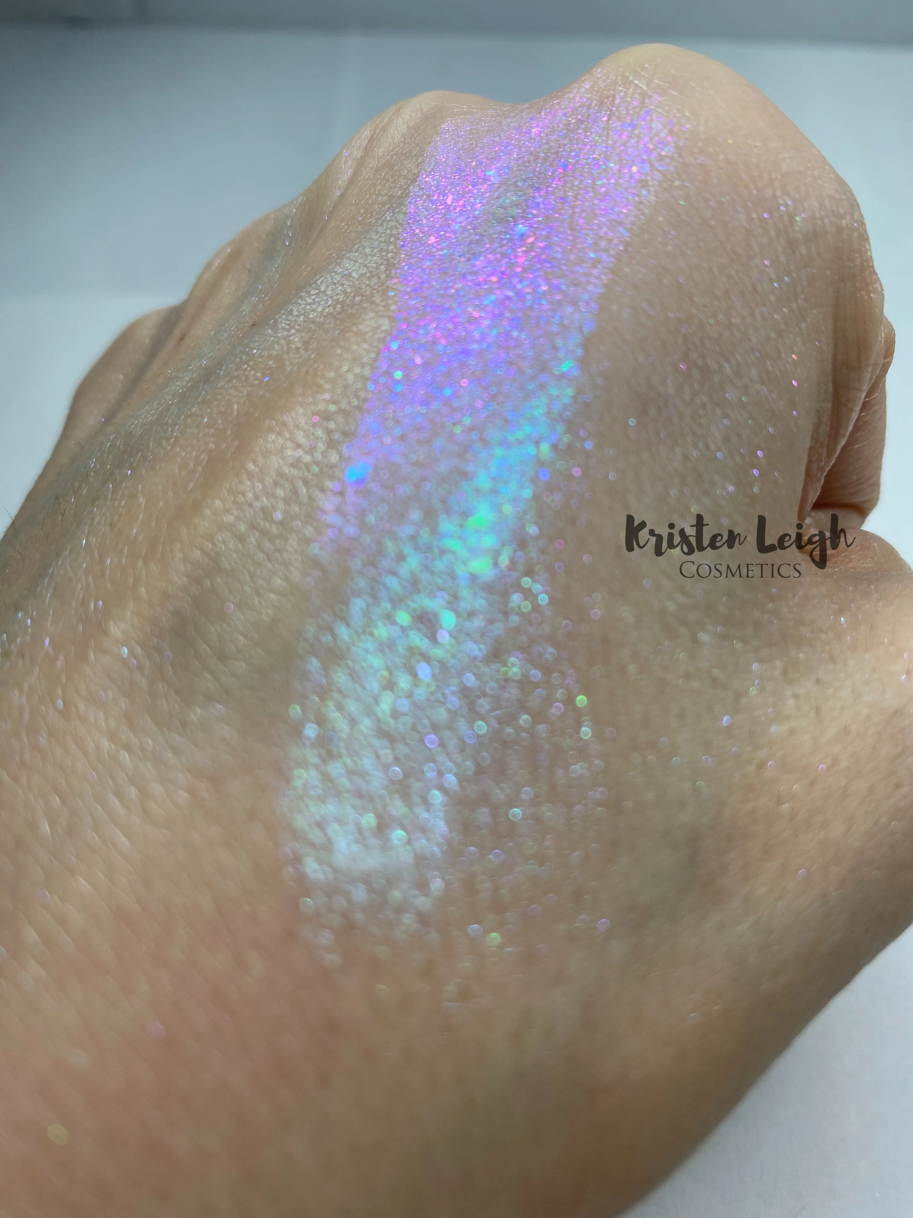SHENANIGANS ✨ 
Special Edition - Multichrome,Birthday Highlighter / Eyeshadow