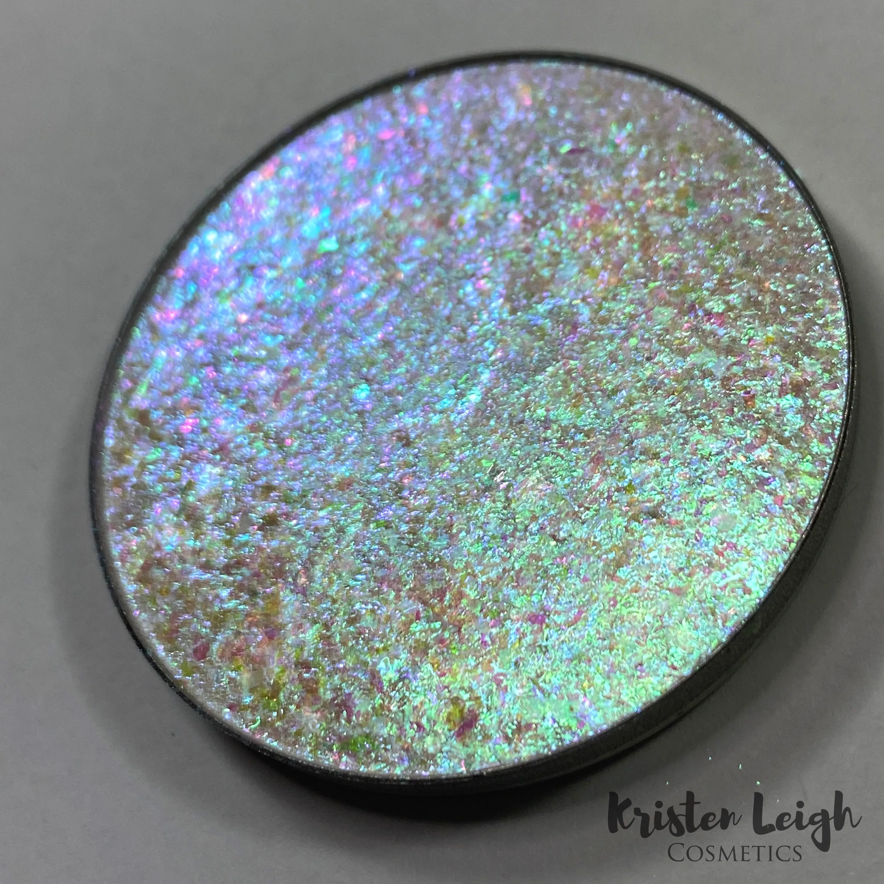 SHENANIGANS ✨ 
Special Edition - Multichrome,Birthday Highlighter / Eyeshadow