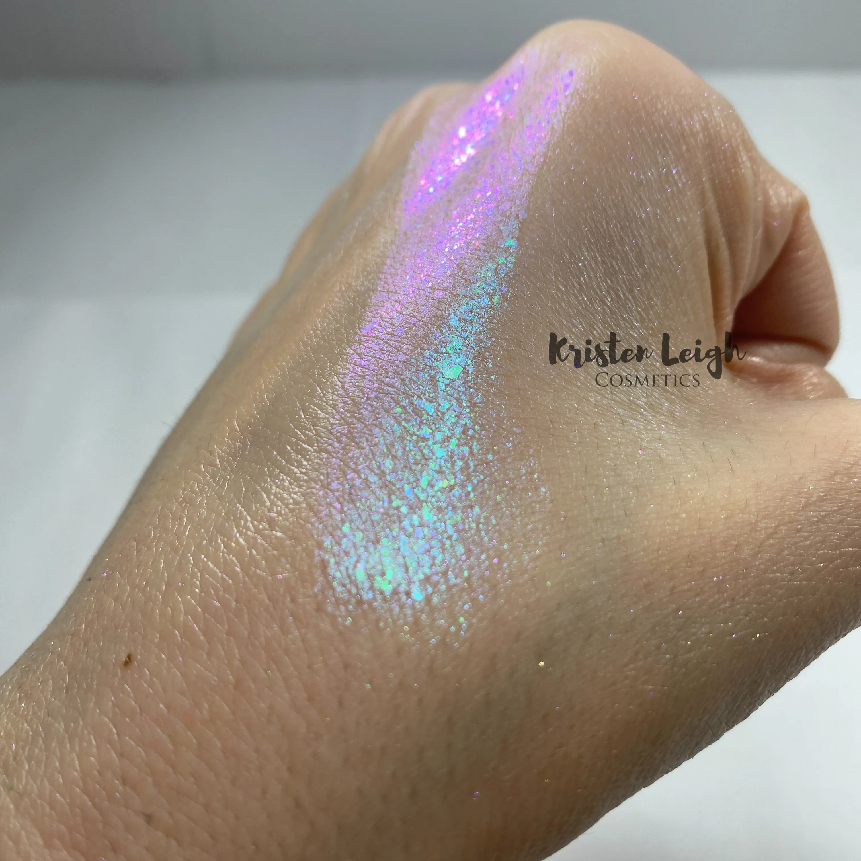 SHENANIGANS ✨ 
Special Edition - Multichrome,Birthday Highlighter / Eyeshadow