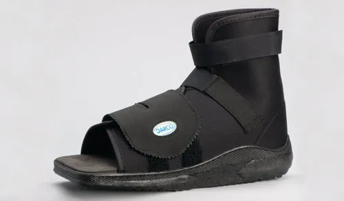 Slimline cast boot  black square-toe  adult medium