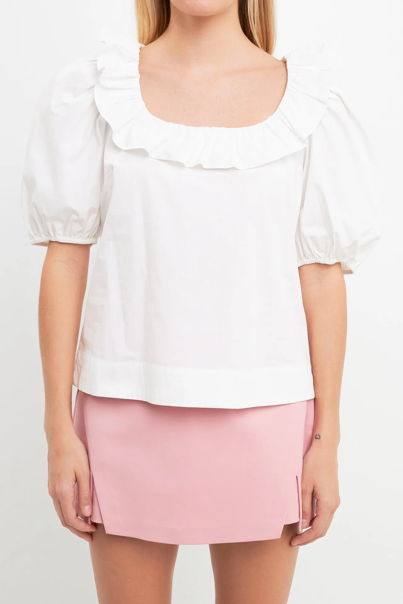 U-neckline Puff Sleeve Top