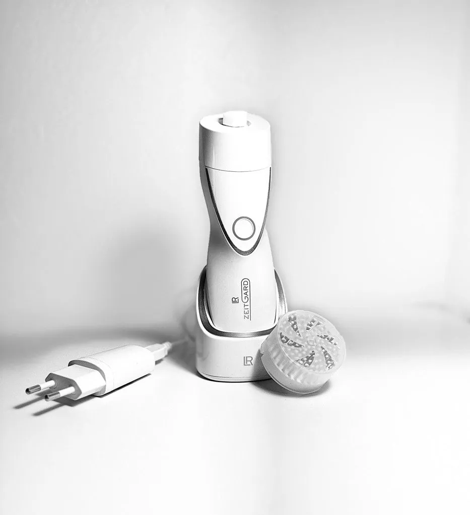 ZEITGARD PRO Cosmetic Device   Face Cleansing Tool